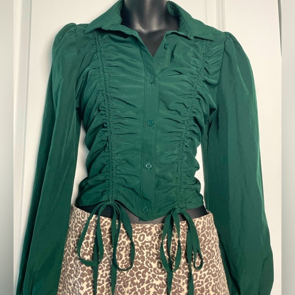 Green Cinch Top - Picture 5 of 9